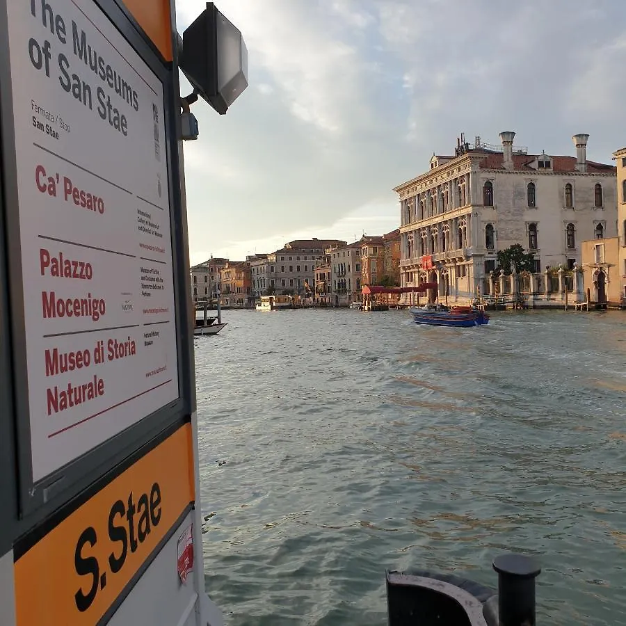 Central Lovely Typical Rooms Rialto Venezia Italia